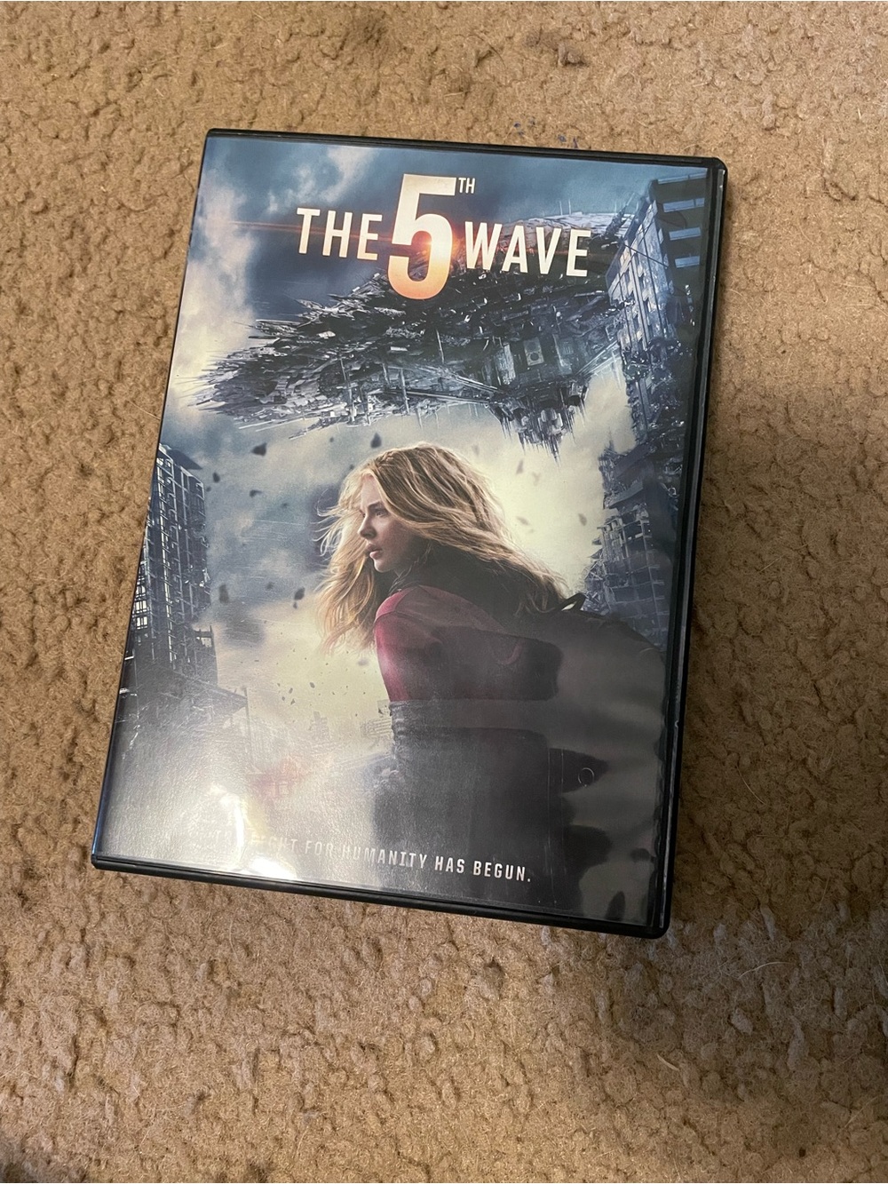 The 5th Wave DVD - Black Case